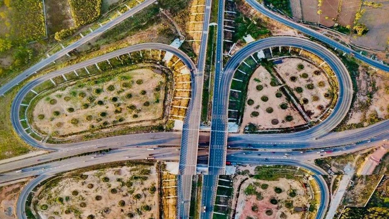The Bengaluru–Chennai Expressway project (Photo/X@nsitharamanoffc) The Bengaluru–Chennai Expressway project (Photo/X@nsitharamanoffc)