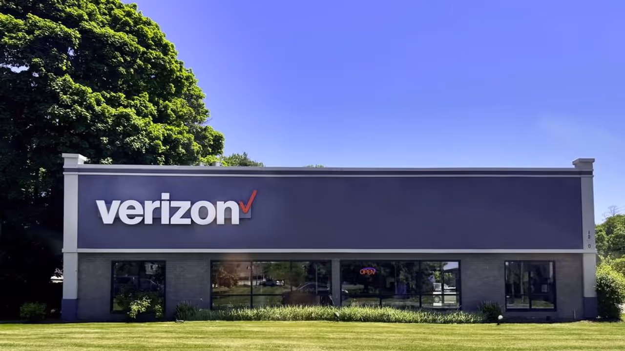 https://stocktwits.com/news articles/markets/equity/verizon eyes urban growth with starry wireless acquisition/ch6EkqzR3iS https://stocktwits.com/news articles/markets/equity/verizon eyes urban growth with starry wireless acquisition/ch6EkqzR3iS