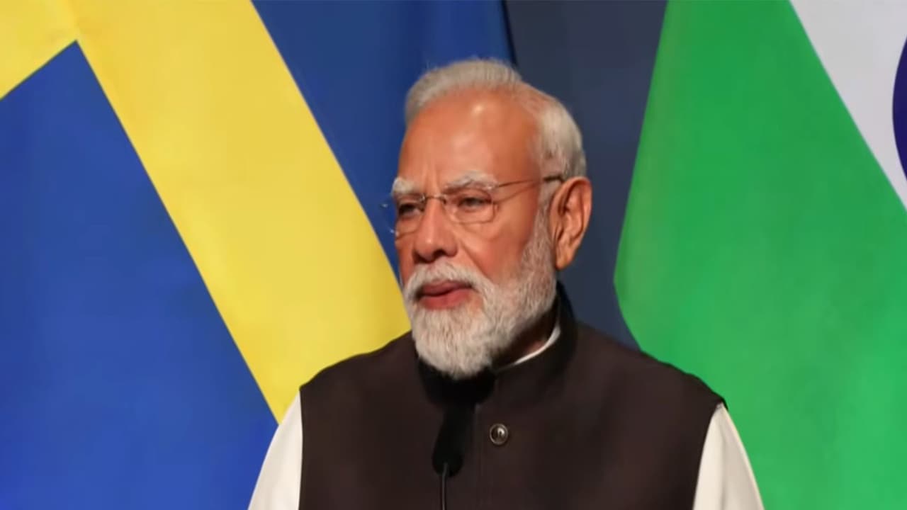 Prime Minister Narendra Modi at CEO Round Table in Gothenburg, Sweden (Photo/DD/ANI) Prime Minister Narendra Modi at CEO Round Table in Gothenburg, Sweden (Photo/DD/ANI)