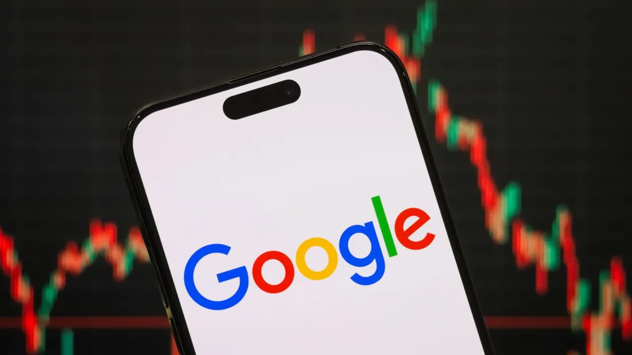 https://stocktwits.com/news articles/markets/equity/googl stock sinks 8 percent day after strong q2 earnings but wall street isnt backing away despite price target cuts/cZZnDglR7UL https://stocktwits.com/news articles/markets/equity/googl stock sinks 8 percent day after strong q2 earnings but wall street isnt backing away despite price target cuts/cZZnDglR7UL