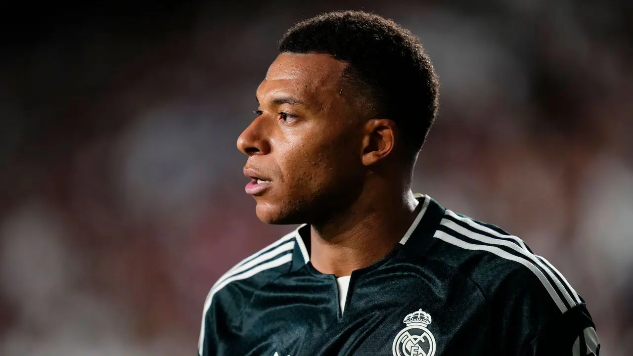 https://stocktwits.com/news articles/markets/equity/kylian mbappe joins on holding nike just lost one of its biggest soccer stars after nearly 20 years/cZtuxc4RB3H https://stocktwits.com/news articles/markets/equity/kylian mbappe joins on holding nike just lost one of its biggest soccer stars after nearly 20 years/cZtuxc4RB3H