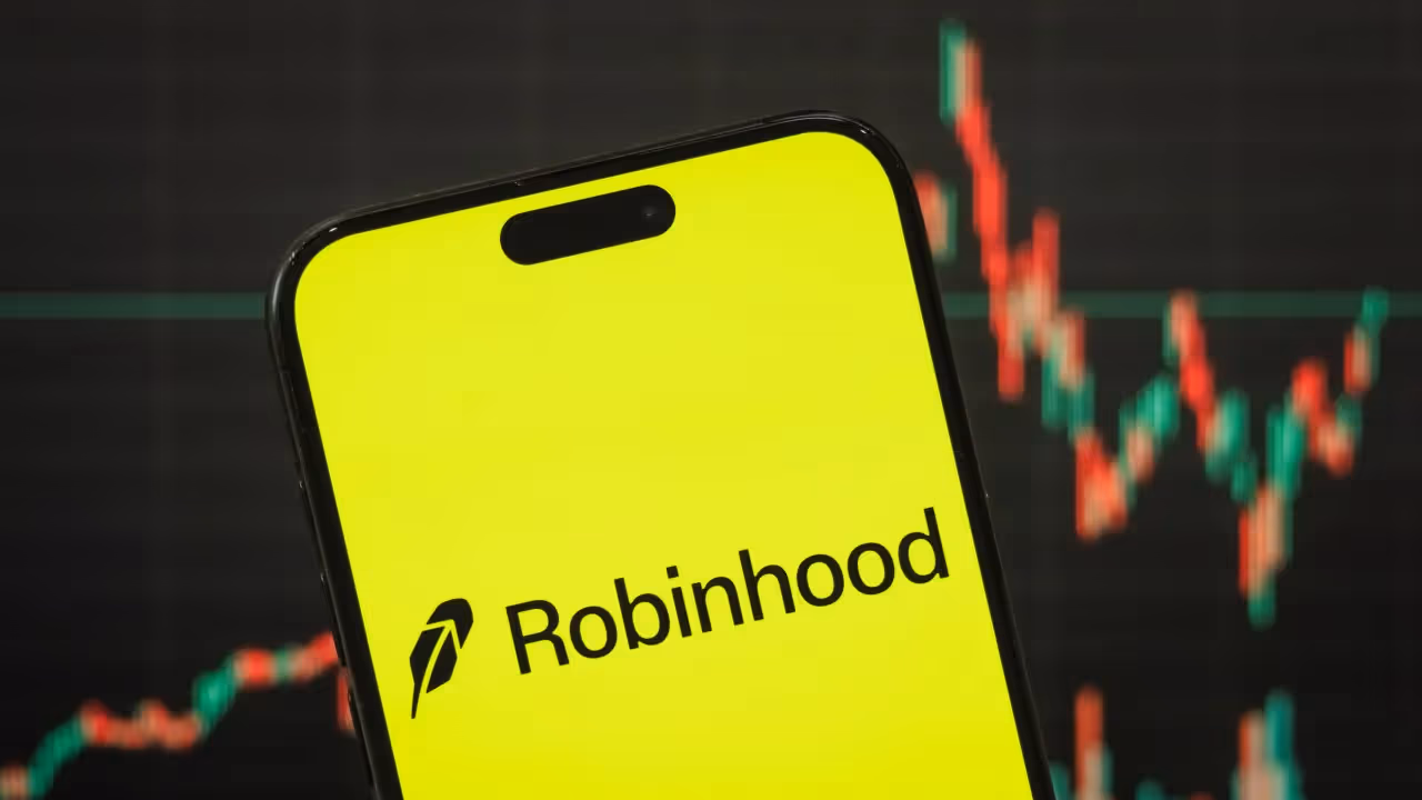 https://stocktwits.com/news articles/markets/equity/coinbase robinhood hit by renewed outages after earlier aws issue resolved/ch6CC7BR3YM