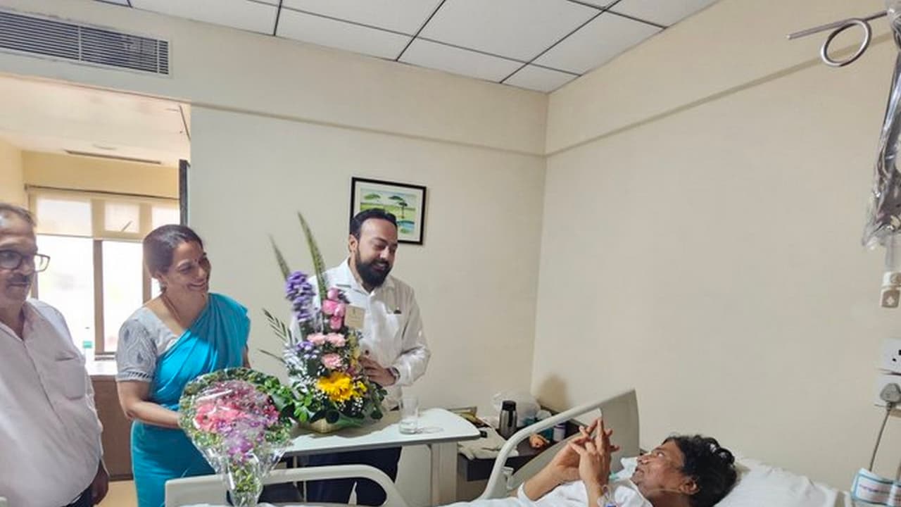 West Bengal Minister Indranil Khan visits actor Rajesh Sharma (Photo/X@IndranilKhan) West Bengal Minister Indranil Khan visits actor Rajesh Sharma (Photo/X@IndranilKhan)