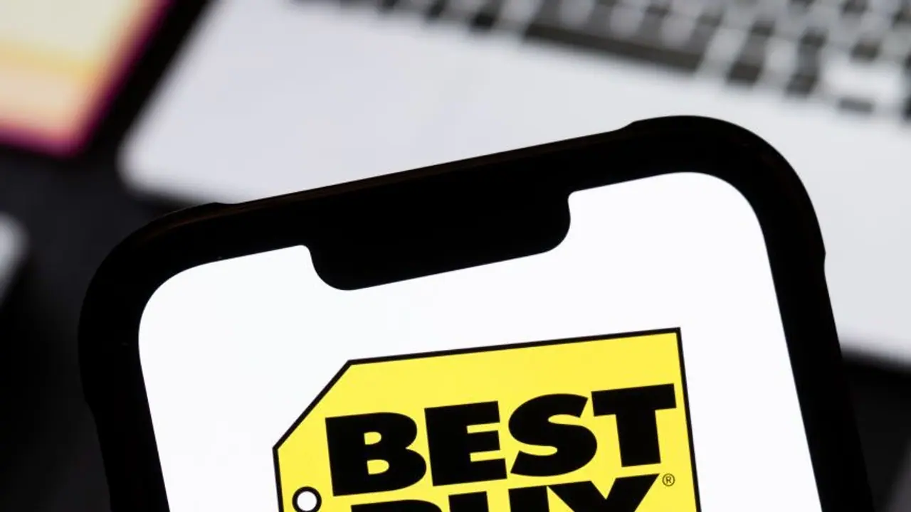 Best Buy Stock Plummets As Trump Tariff Worries Outweigh Q4 Earnings Beat, But Retail Traders Are Buying The Dip Best Buy Stock Plummets As Trump Tariff Worries Outweigh Q4 Earnings Beat, But Retail Traders Are Buying The Dip