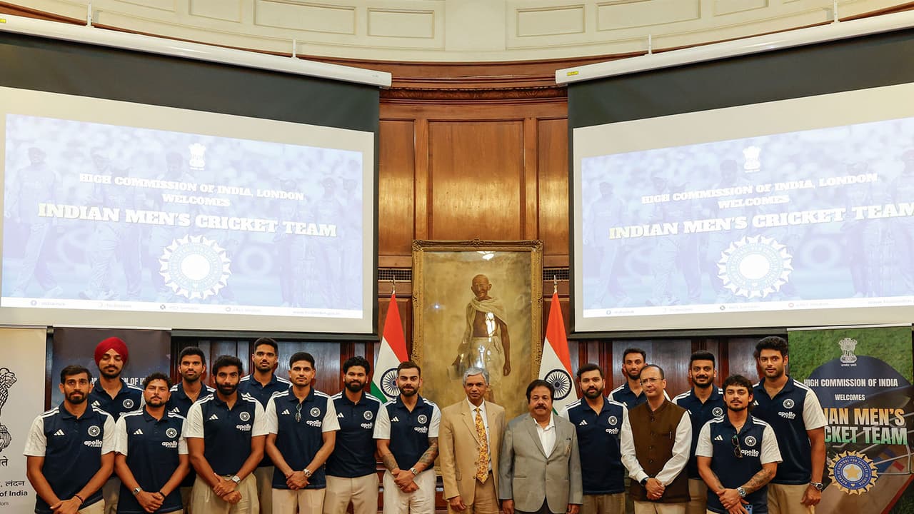 Team India with High Commissioner of India to the UK, Kumaran Periasamy. (Photo: X/ @BCCI) Team India with High Commissioner of India to the UK, Kumaran Periasamy. (Photo: X/ @BCCI)