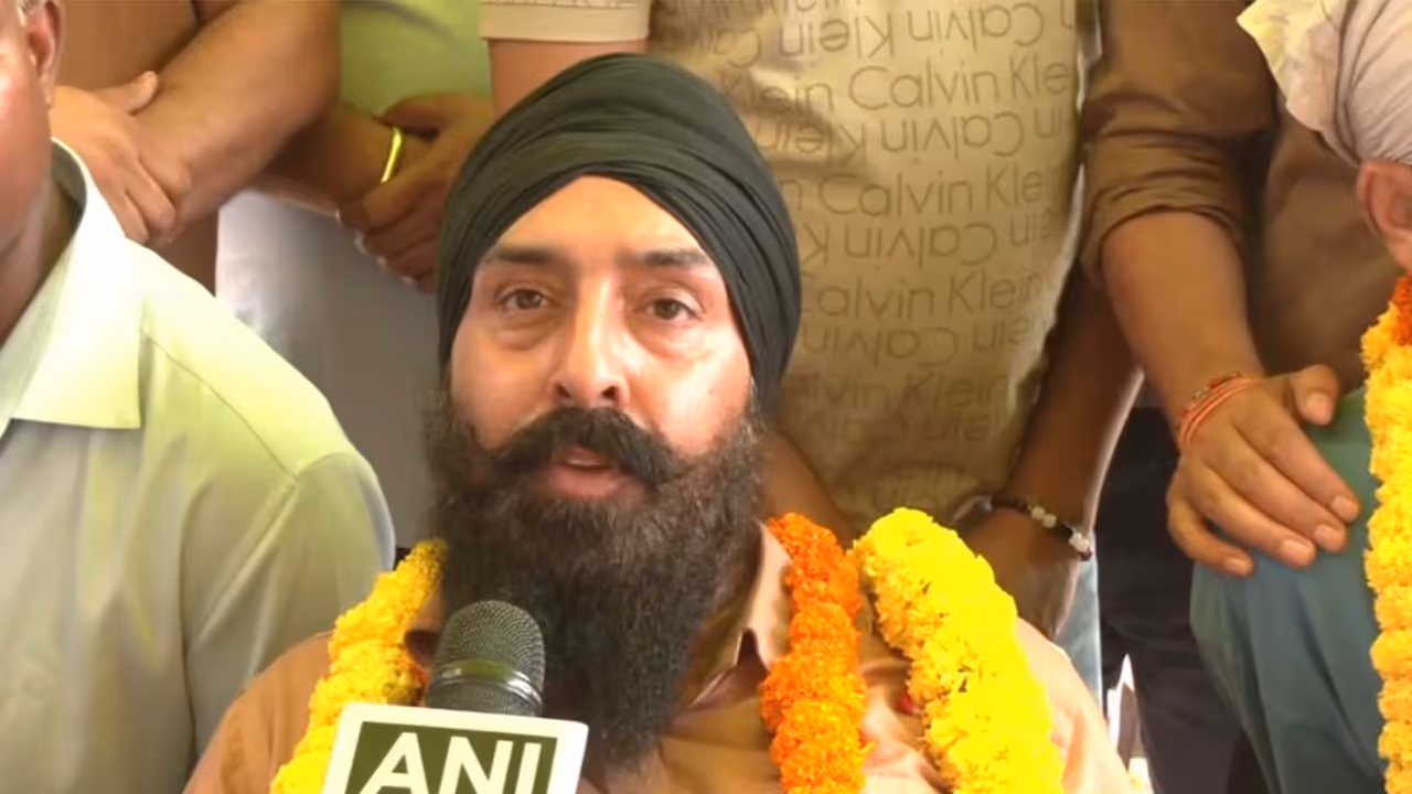 Chandigarh Cab union president Amandeep Singh (Photo/ANI) Chandigarh Cab union president Amandeep Singh (Photo/ANI)
