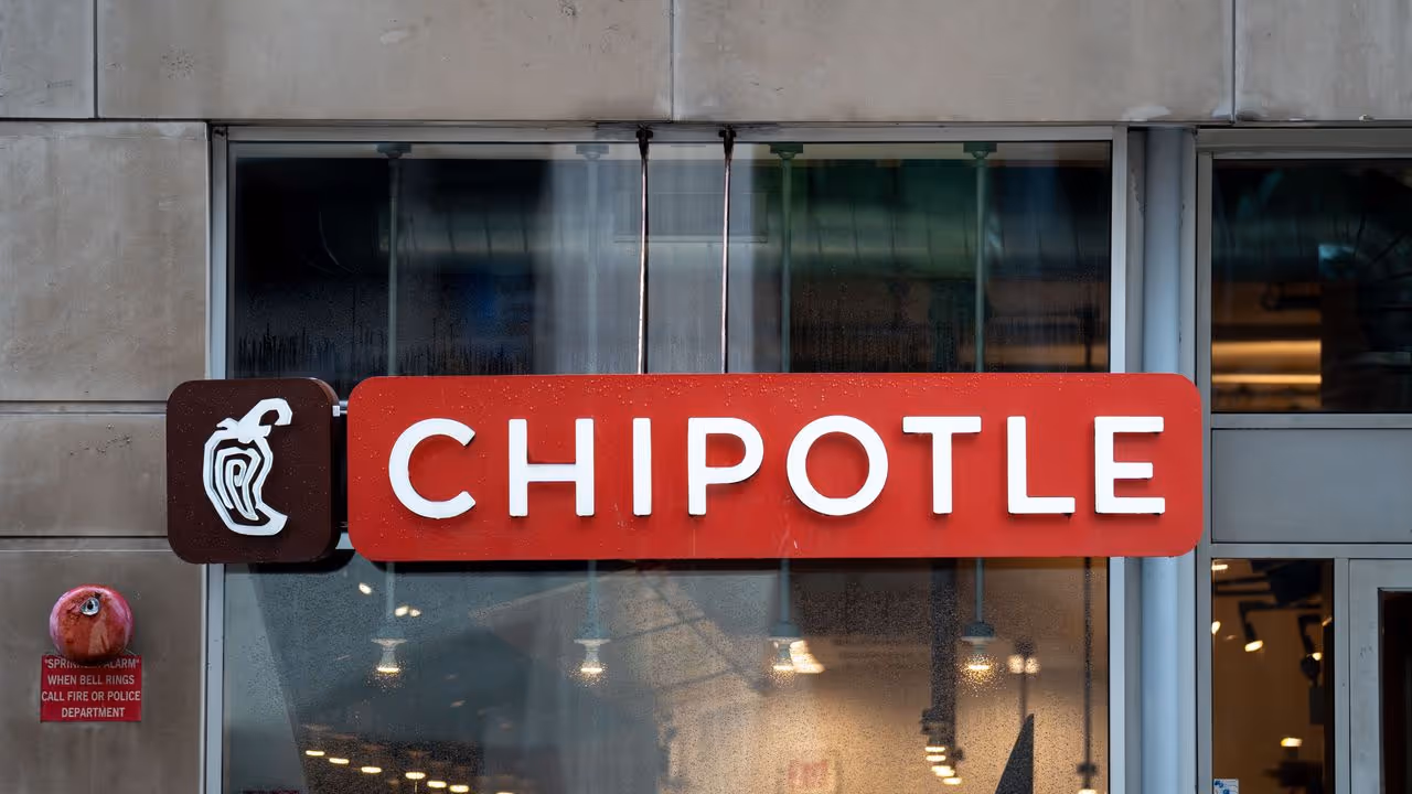 https://stocktwits.com/news articles/markets/equity/cmg stock ticks up on ai food safety bet with palantir retail bullish on ontological burritos/cZtr9FuRB5E https://stocktwits.com/news articles/markets/equity/cmg stock ticks up on ai food safety bet with palantir retail bullish on ontological burritos/cZtr9FuRB5E