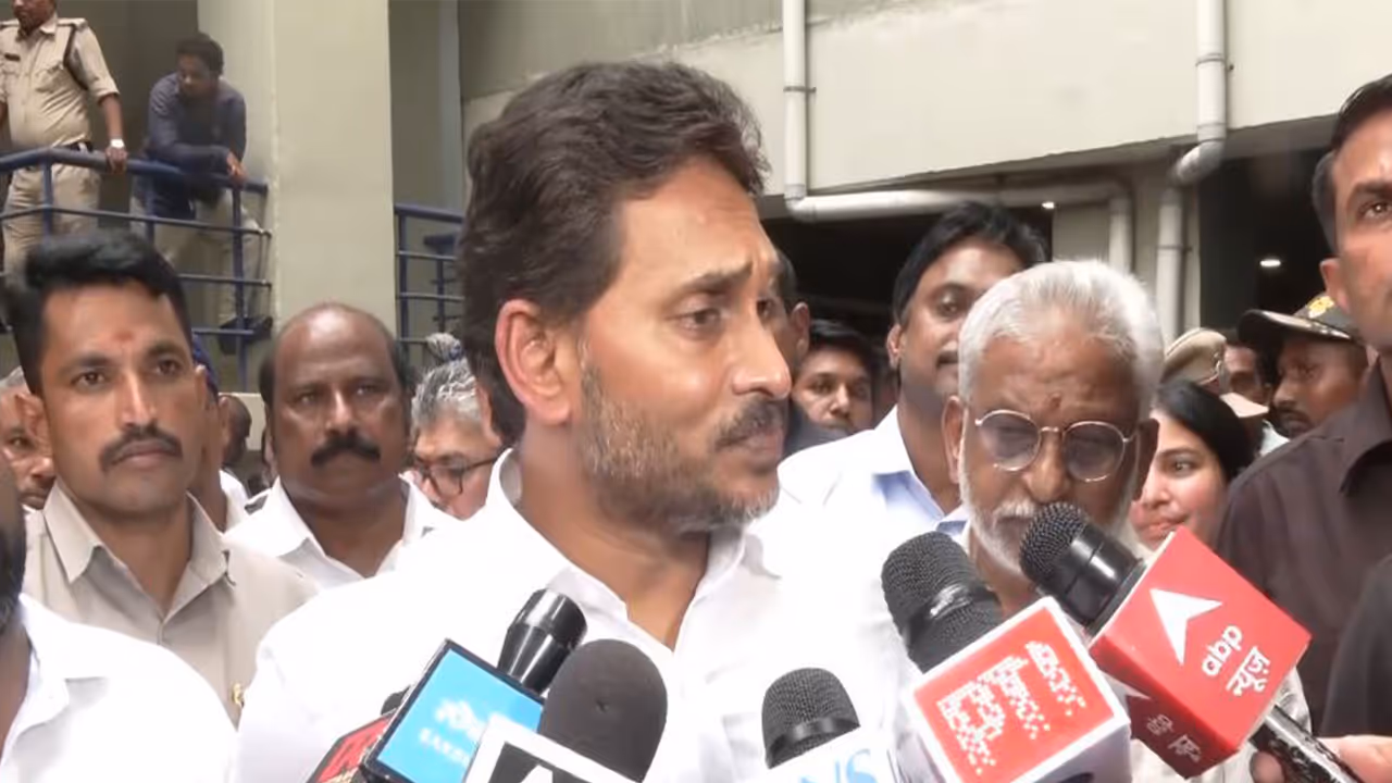YSRCP chief Jagan Mohan Reddy (File Photo/ANI) YSRCP chief Jagan Mohan Reddy (File Photo/ANI)