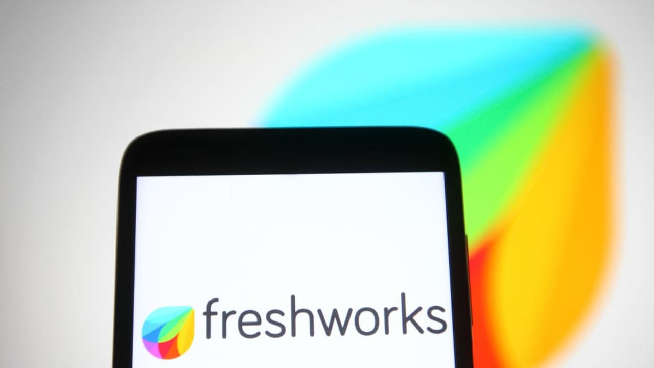 Freshworks Stock Rises Premarket After Analyst Predicts 19% Upside Potential: Retail Sentiment Flips To ‘Bearish’