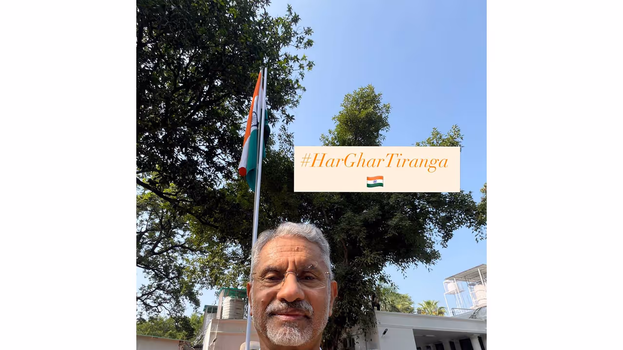 External Affairs Minister S Jaishankar shares a selfie with Tiranga ahead of Independence Day (Photo/X@DrSJaishankar) External Affairs Minister S Jaishankar shares a selfie with Tiranga ahead of Independence Day (Photo/X@DrSJaishankar)