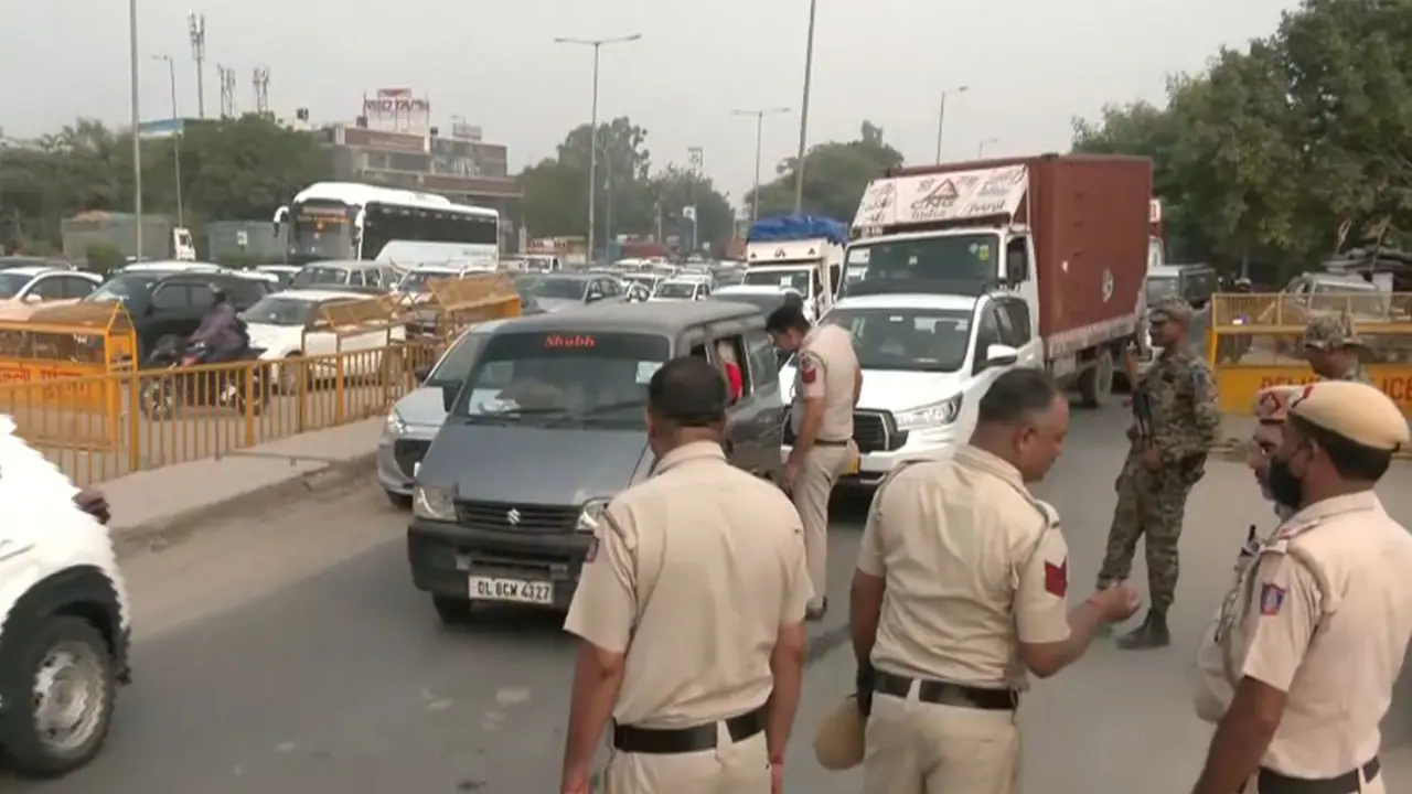Security visual from Singhu Border (Delhi Haryana border) (Photo/ANI) Security visual from Singhu Border (Delhi Haryana border) (Photo/ANI)