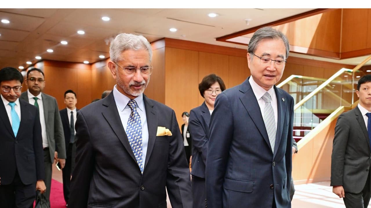 South Korea's Minister of Foreign Affairs Cho Hyun and EAM S Jaishankar (Photo/X/@DrSJaishankar) South Korea's Minister of Foreign Affairs Cho Hyun and EAM S Jaishankar (Photo/X/@DrSJaishankar)