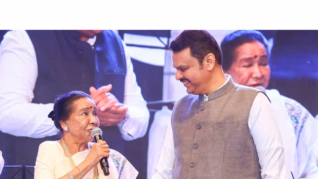 Maharashtra Chief Minister Devendra Fadnavis expressed deep grief over the demise of legendary singer Asha Bhosle (Photo/X@Dev_Fadnavis) Maharashtra Chief Minister Devendra Fadnavis expressed deep grief over the demise of legendary singer Asha Bhosle (Photo/X@Dev_Fadnavis)