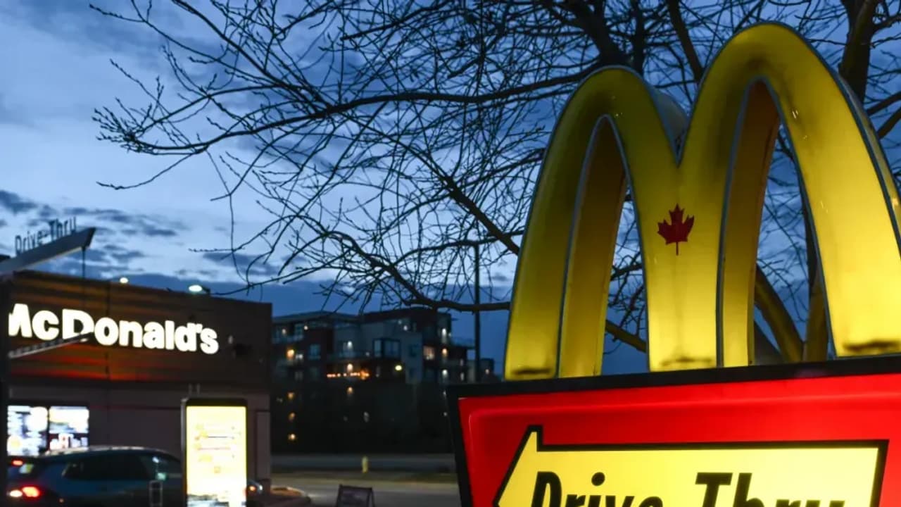 https://stocktwits.com/news articles/markets/equity/mcdonalds q1 2025 earnings meet estimates/chLv3jTRbiM https://stocktwits.com/news articles/markets/equity/mcdonalds q1 2025 earnings meet estimates/chLv3jTRbiM