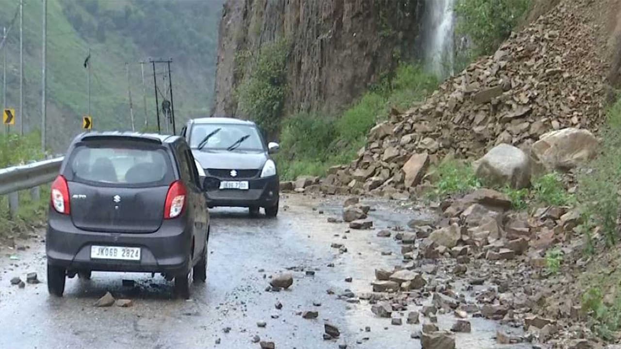 Heavy rainfall disrupts normal life (Photo/ANI) Heavy rainfall disrupts normal life (Photo/ANI)