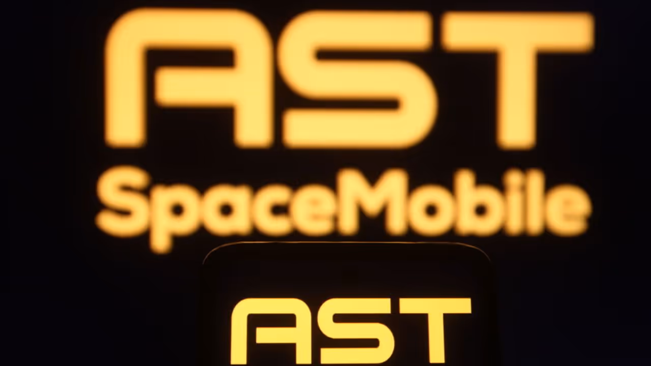 Stocktwits Poll: Nearly 50% of Retailers Expect AST SpaceMobile Stock to Close January In $19 $27 Range Stocktwits Poll: Nearly 50% of Retailers Expect AST SpaceMobile Stock to Close January In $19 $27 Range