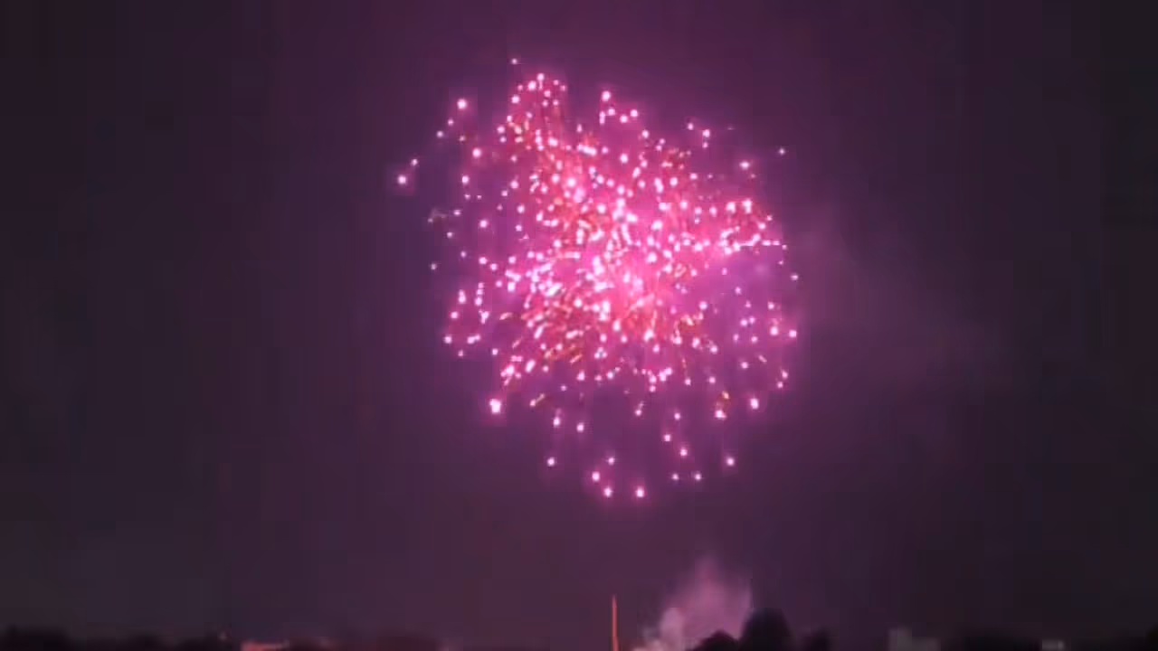 Residents celebrate as Tamil Nadu CM inaugurates long pending Satchiyapuram Road Overbridge in Sivakasi (Photo/ANI) Residents celebrate as Tamil Nadu CM inaugurates long pending Satchiyapuram Road Overbridge in Sivakasi (Photo/ANI)