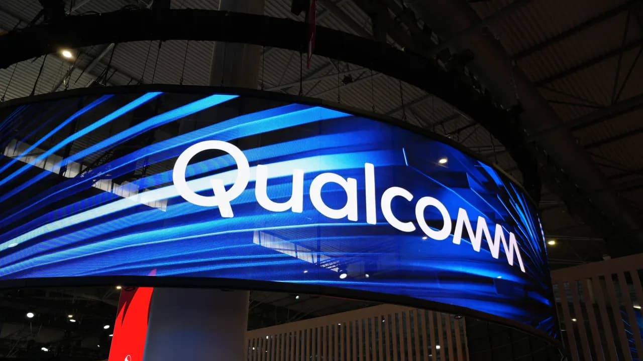 https://stocktwits.com/news articles/markets/equity/qcom stock jumps after amazon inks 60 b multi generation ai chip deal/cZt36BvRJUp https://stocktwits.com/news articles/markets/equity/qcom stock jumps after amazon inks 60 b multi generation ai chip deal/cZt36BvRJUp