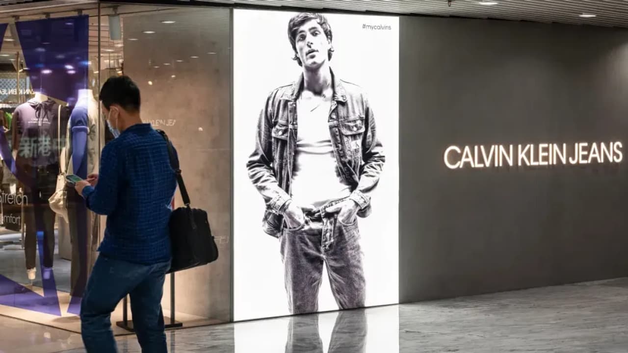 https://stocktwits.com/news articles/markets/equity/calvin klein owner pvh cuts fy25 eps forecast on tariff drag after q1 exceeds expectations/chkD9cxRbDj