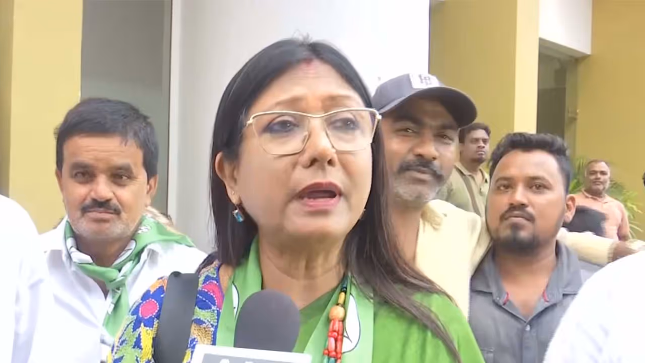 JMM MP Mahua Maji (Photo/ANI) JMM MP Mahua Maji (Photo/ANI)