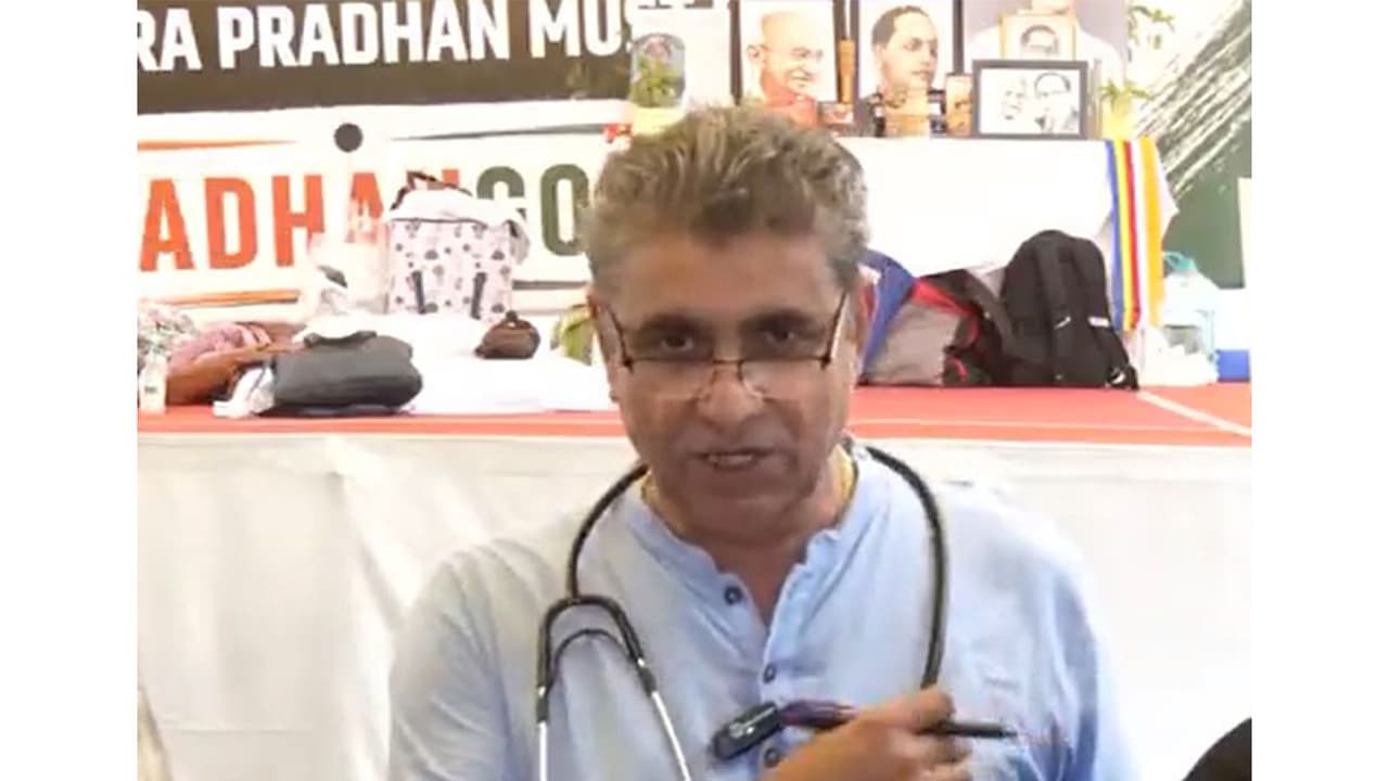 Dr Satish Lamba flags concern over Sonam Wangchuk's health amid day 19th of hunger strike (Photo/ANI) Dr Satish Lamba flags concern over Sonam Wangchuk's health amid day 19th of hunger strike (Photo/ANI)