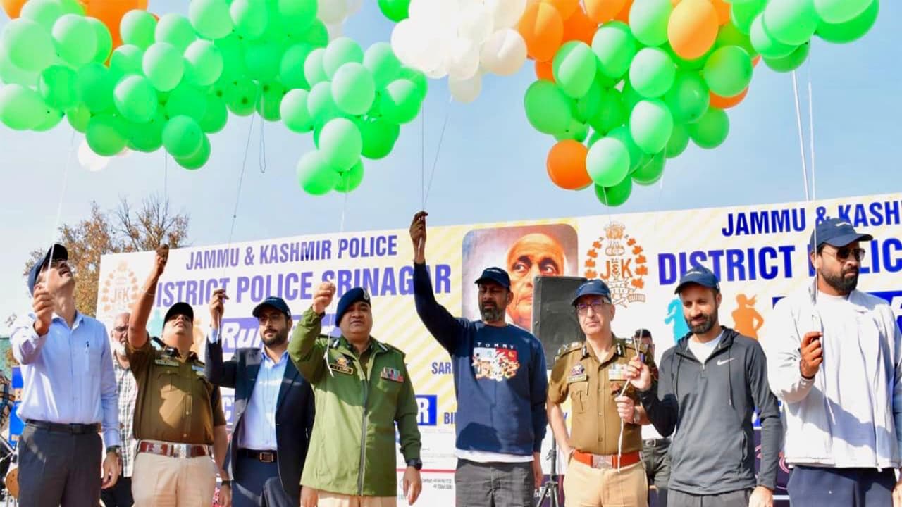 Srinagar police organise "Run for Unity". (Photo/@SrinagarPolice)