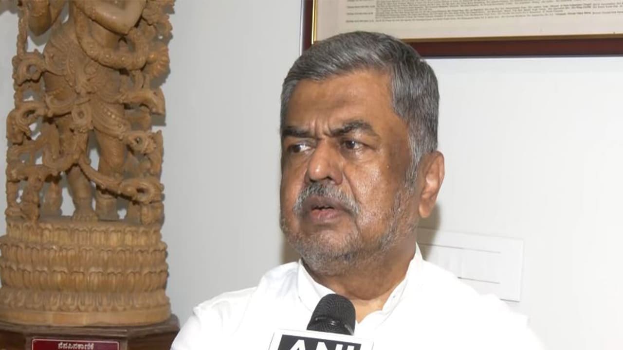 Karnataka Congress president BK Hariprasad (Photo/ANI) Karnataka Congress president BK Hariprasad (Photo/ANI)