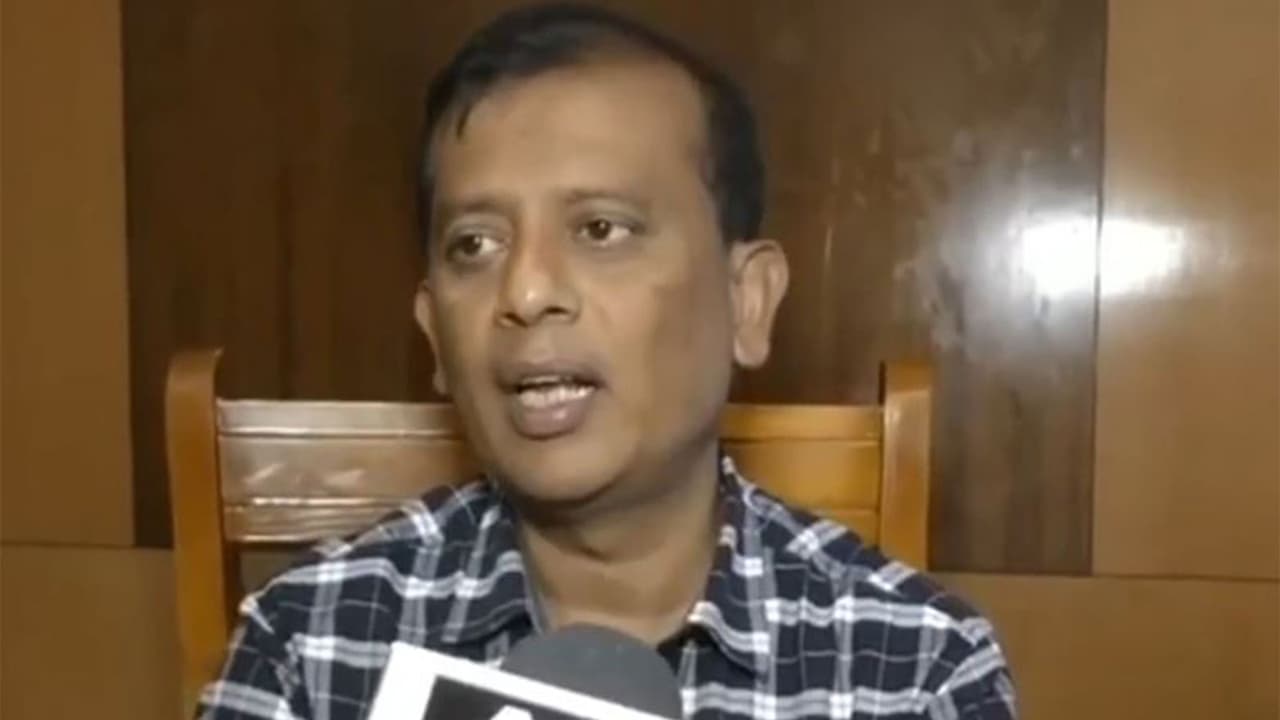 District Deputy Commissioner Gangadhara Swamy (Photo/ANI) District Deputy Commissioner Gangadhara Swamy (Photo/ANI)
