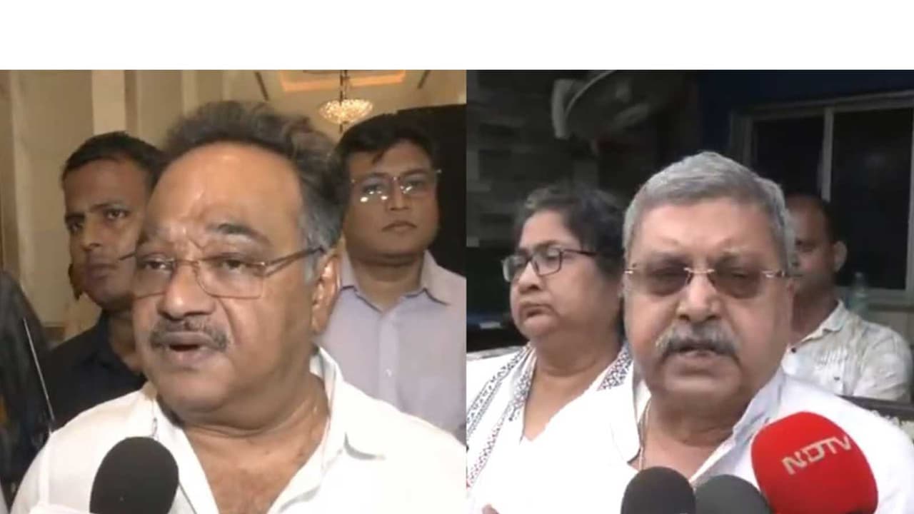 BJP State president Samik Bhattacharya and TMC suspended MP kalyan Banerjee (Photo/ANI) BJP State president Samik Bhattacharya and TMC suspended MP kalyan Banerjee (Photo/ANI)