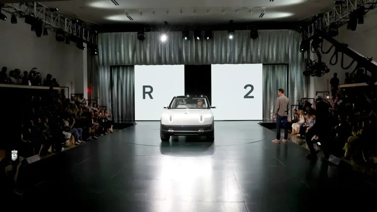 https://stocktwits.com/news articles/markets/equity/baird rivian stock next suv autonomy rally/cLegZp1REAW https://stocktwits.com/news articles/markets/equity/baird rivian stock next suv autonomy rally/cLegZp1REAW
