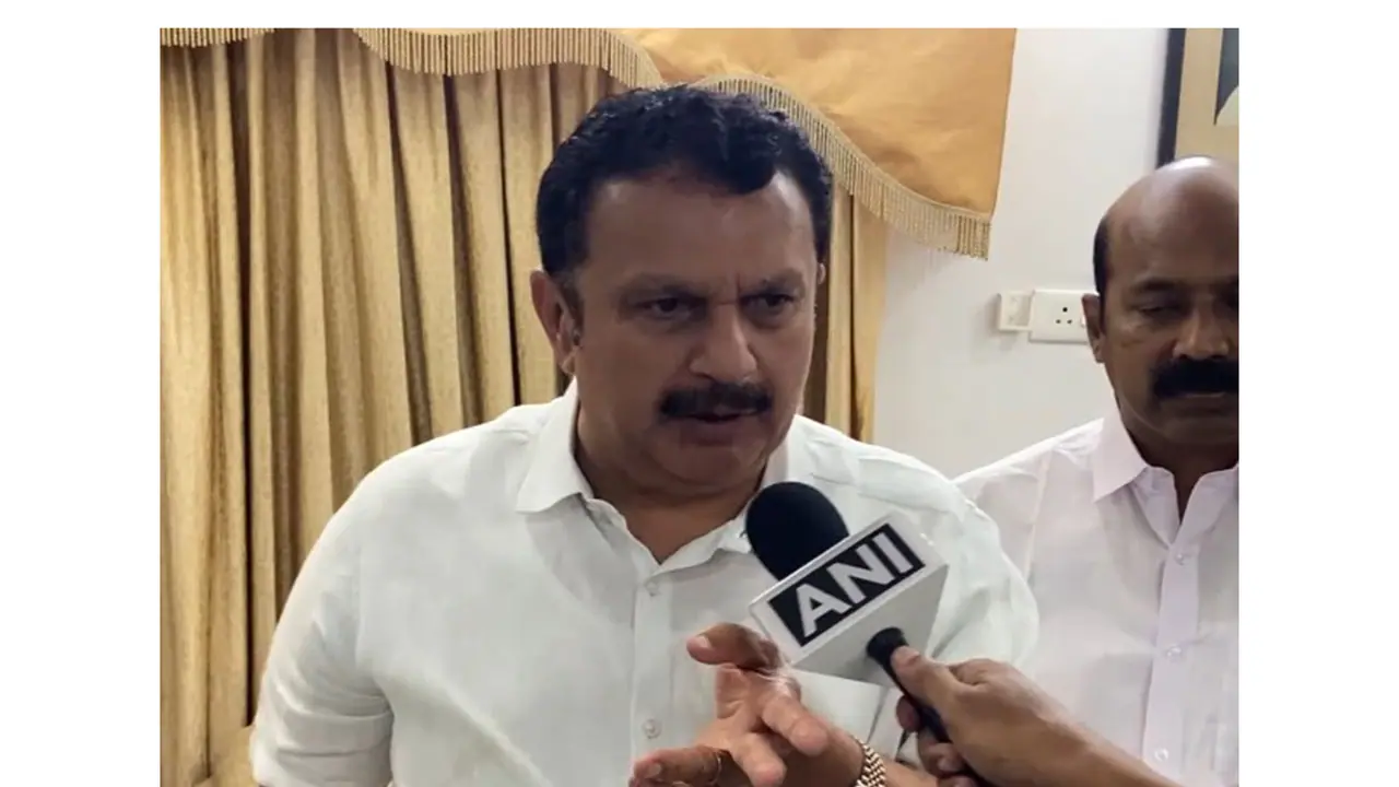 Keralam Health Minister K Muraleedharan (Photo/ANI) Keralam Health Minister K Muraleedharan (Photo/ANI)