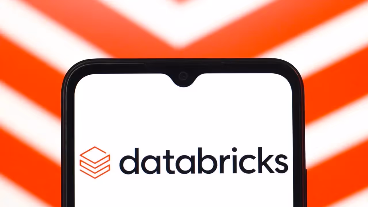 https://stocktwits.com/news articles/markets/equity/palantir rival databricks reportedly chases 130 b valuation in new funding round/cLPNtEAREeA https://stocktwits.com/news articles/markets/equity/palantir rival databricks reportedly chases 130 b valuation in new funding round/cLPNtEAREeA