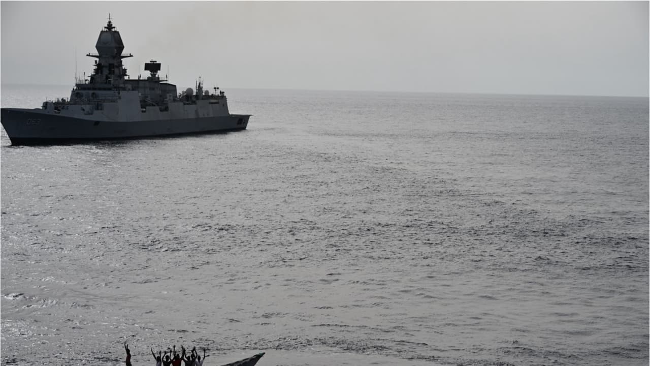 INS Kolkata foils suspected piracy attack in Western Indian Ocean (Photo/.Indian Navy) INS Kolkata foils suspected piracy attack in Western Indian Ocean (Photo/.Indian Navy)