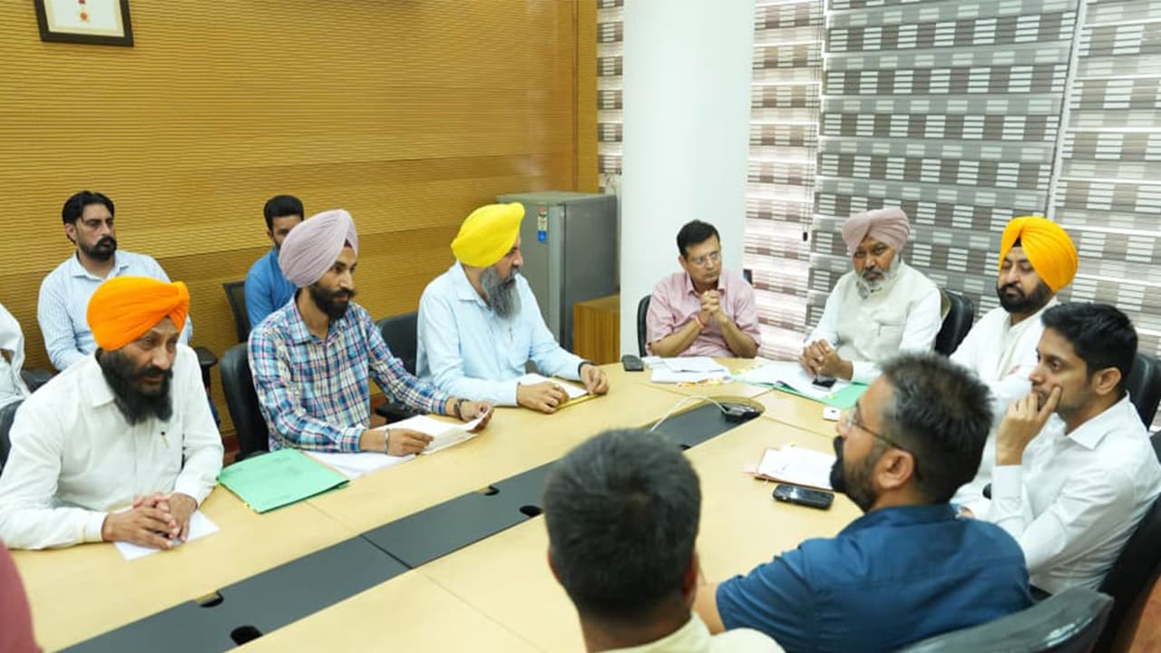 Punjab Minister Harpal Cheema chairs meeting with the representatives of the Revenue Kanungo Association and the Revenue Patwar Union (Photo/Punjab I&PR Department) Punjab Minister Harpal Cheema chairs meeting with the representatives of the Revenue Kanungo Association and the Revenue Patwar Union (Photo/Punjab I&PR Department)