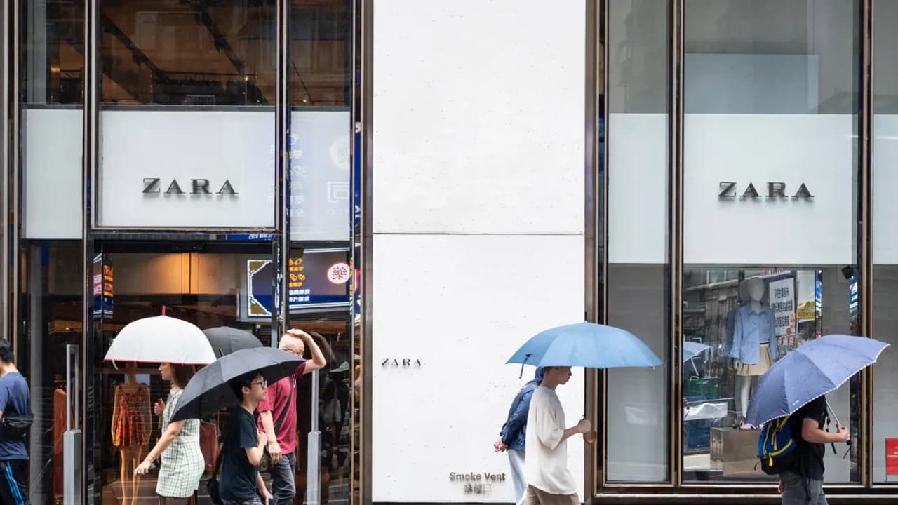 https://stocktwits.com/news articles/markets/equity/fast fashion giant zara warns of currency tariff headwinds after weak early summer sales/chlXt3DRb6V