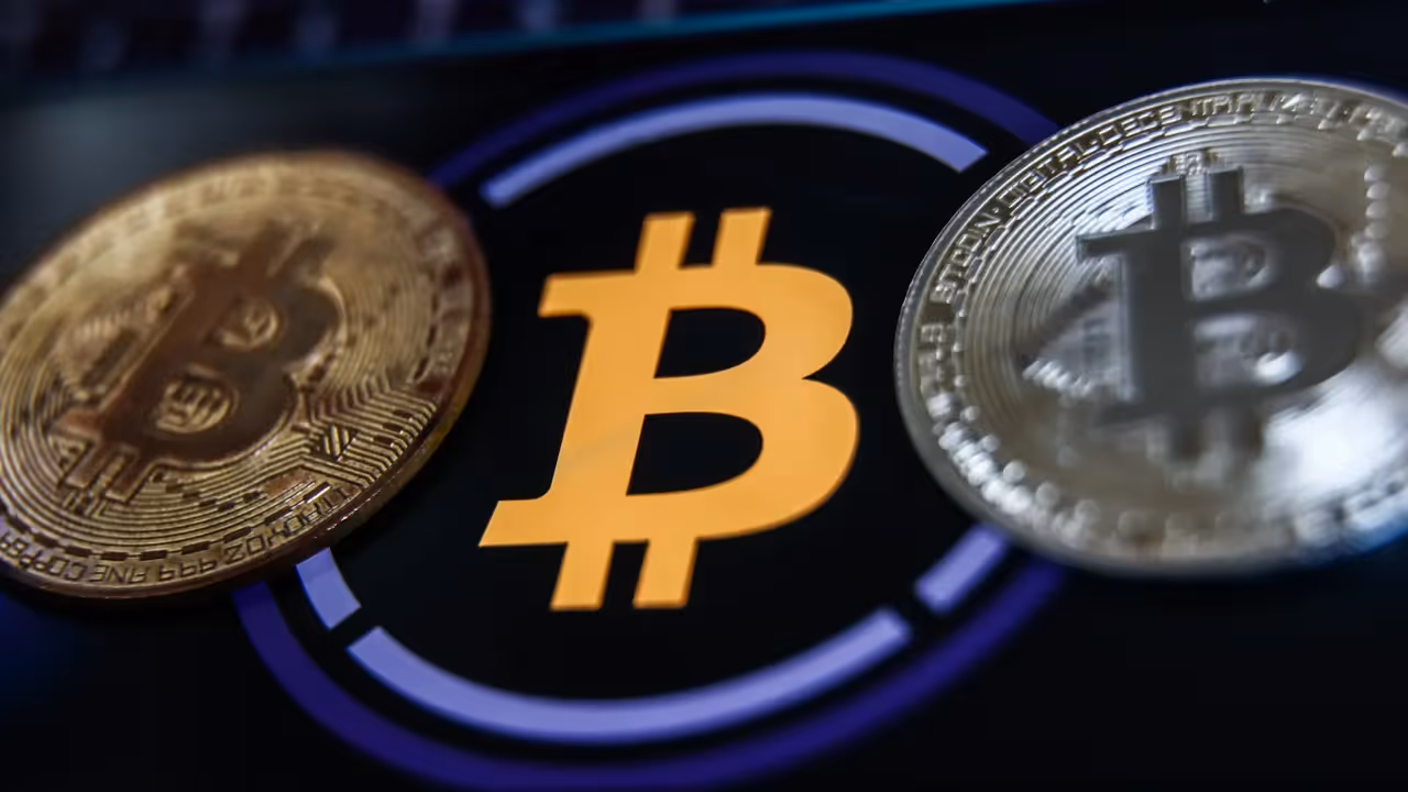 https://stocktwits.com/news articles/markets/cryptocurrency/jordi visser 20 year bombshell prediction bitcoin/cZtC7zoRBEy https://stocktwits.com/news articles/markets/cryptocurrency/jordi visser 20 year bombshell prediction bitcoin/cZtC7zoRBEy