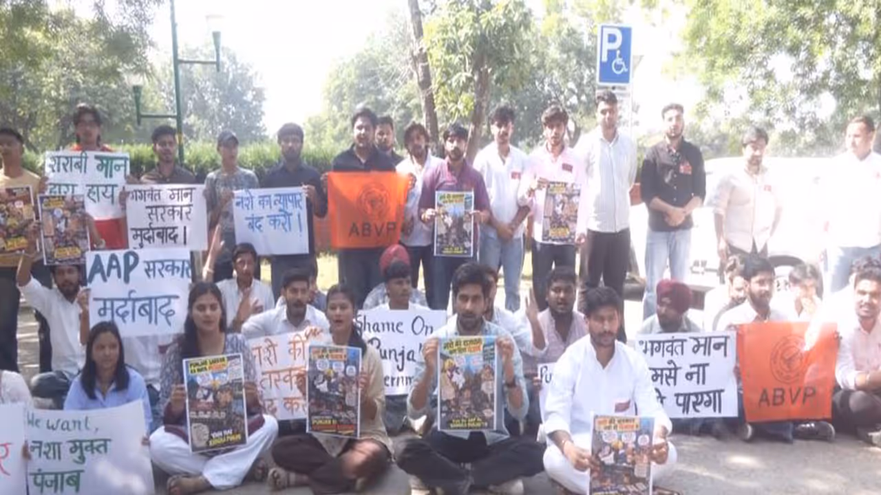 ABVP protests over rising drug crisis in Punjab (Photo/ANI) ABVP protests over rising drug crisis in Punjab (Photo/ANI)