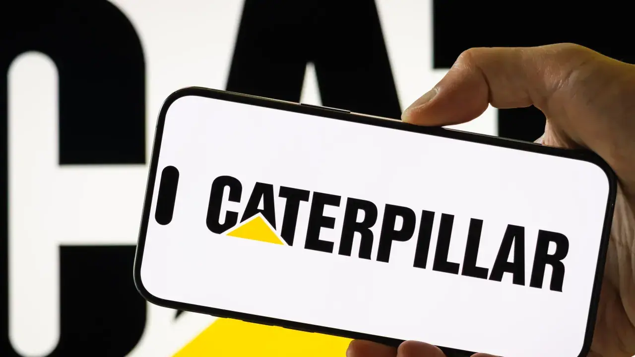 https://stocktwits.com/news articles/markets/equity/cat ceo highlights first ever 20 b in quarterly revenue a look at the key highlights from q2/cZo5SwiRJEK https://stocktwits.com/news articles/markets/equity/cat ceo highlights first ever 20 b in quarterly revenue a look at the key highlights from q2/cZo5SwiRJEK