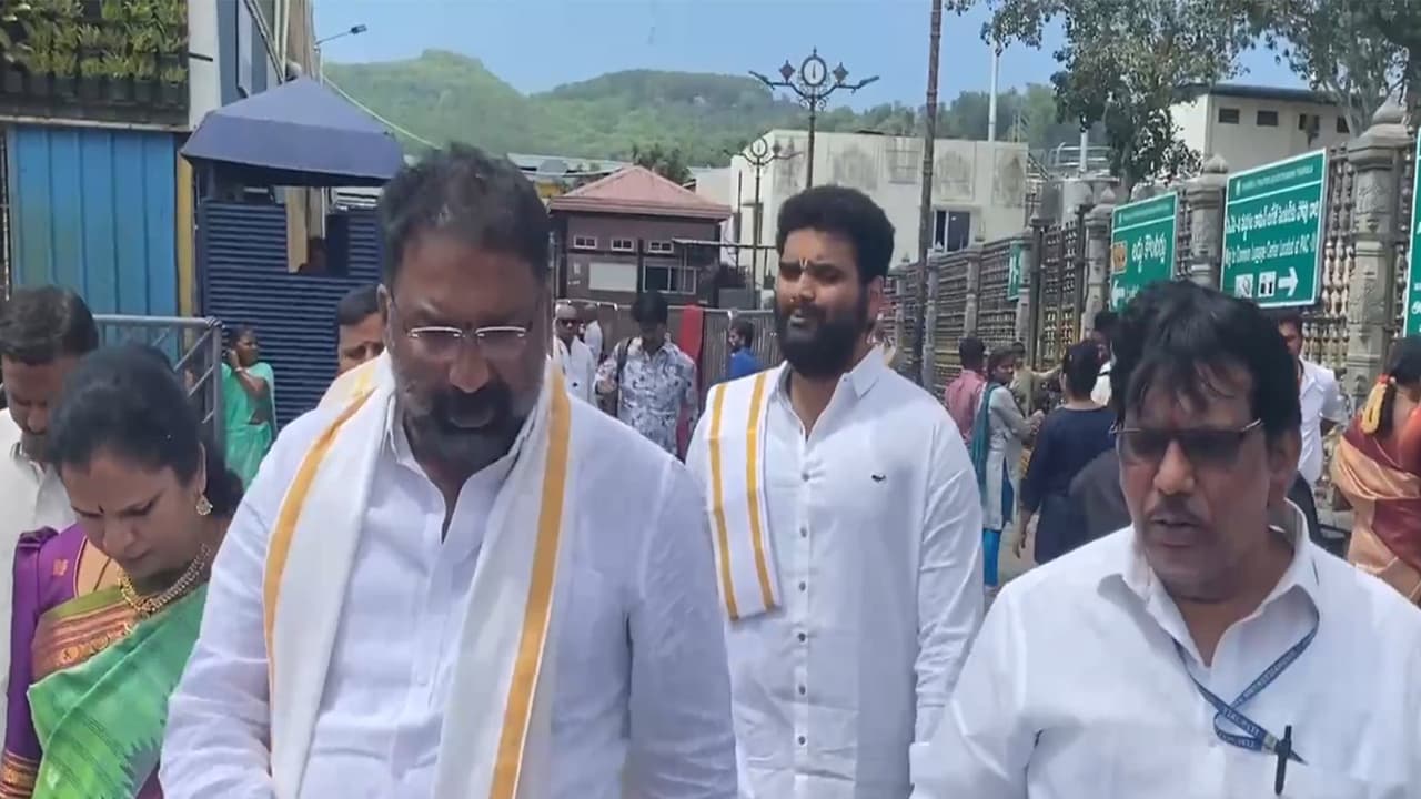 Telangana Minister Vakiti Srihari visits Tirumala Sri Venkateswara Swamy Temple (Photo/ANI) Telangana Minister Vakiti Srihari visits Tirumala Sri Venkateswara Swamy Temple (Photo/ANI)