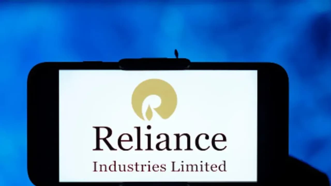 https://stocktwits.com/news articles/markets/equity/what to do with reliance share before earnings/chQp2pVRbWN https://stocktwits.com/news articles/markets/equity/what to do with reliance share before earnings/chQp2pVRbWN
