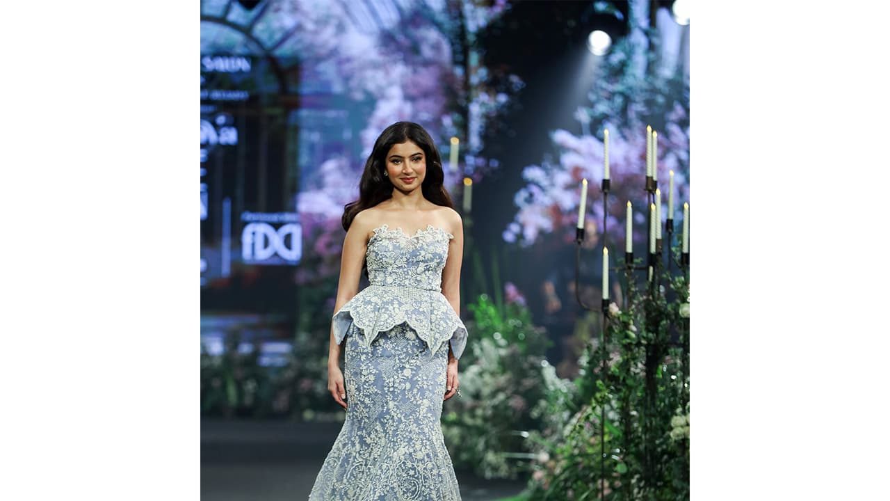 Sara Arjun makes runway debut at Lakme Fashion Week x FDCI (Photo/ANI) Sara Arjun makes runway debut at Lakme Fashion Week x FDCI (Photo/ANI)