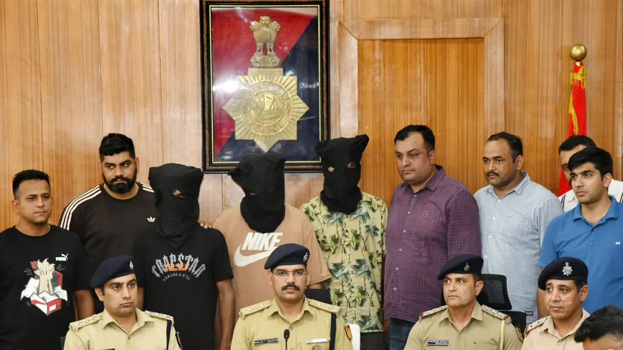 Goldy Dhillon gang module's three operatives arrested by Chandigarh Police (Photo/ANI) Goldy Dhillon gang module's three operatives arrested by Chandigarh Police (Photo/ANI)