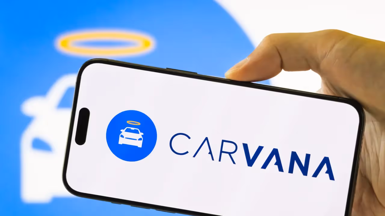 https://stocktwits.com/news articles/markets/equity/carvana set up for strong q2 analysts say as used car sales boom in trump tariff era/cho9phbR5UL
