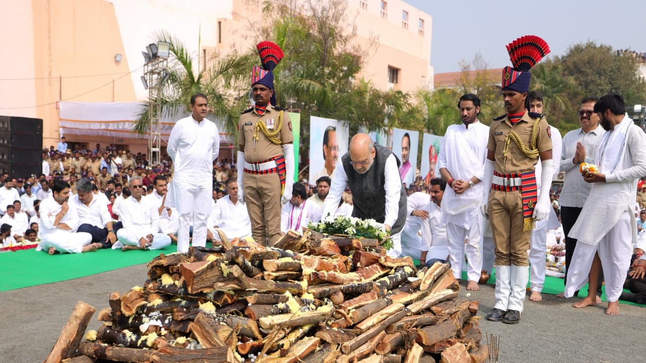 Union Home Minister Amit Shah offers last respects to Ajit Pawar (Photo: x/@AmitShah) Union Home Minister Amit Shah offers last respects to Ajit Pawar (Photo: x/@AmitShah)