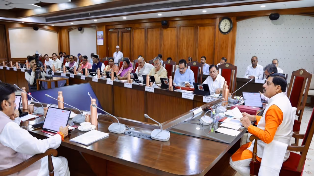 MP CM Mohan Yadav is chairing the cabinet meeting (Photo/DPR) MP CM Mohan Yadav is chairing the cabinet meeting (Photo/DPR)