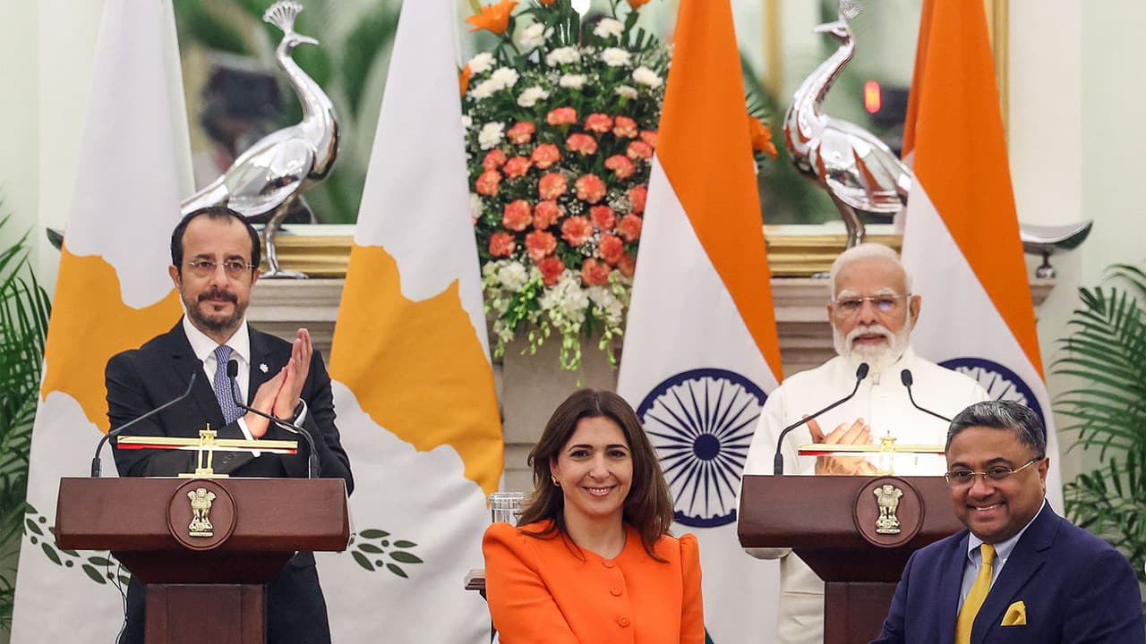 Prime Minister Narendra Modi and Cyprus Nikos Christodoulides witness exchange of MoUs (Photo/ANI) Prime Minister Narendra Modi and Cyprus Nikos Christodoulides witness exchange of MoUs (Photo/ANI)