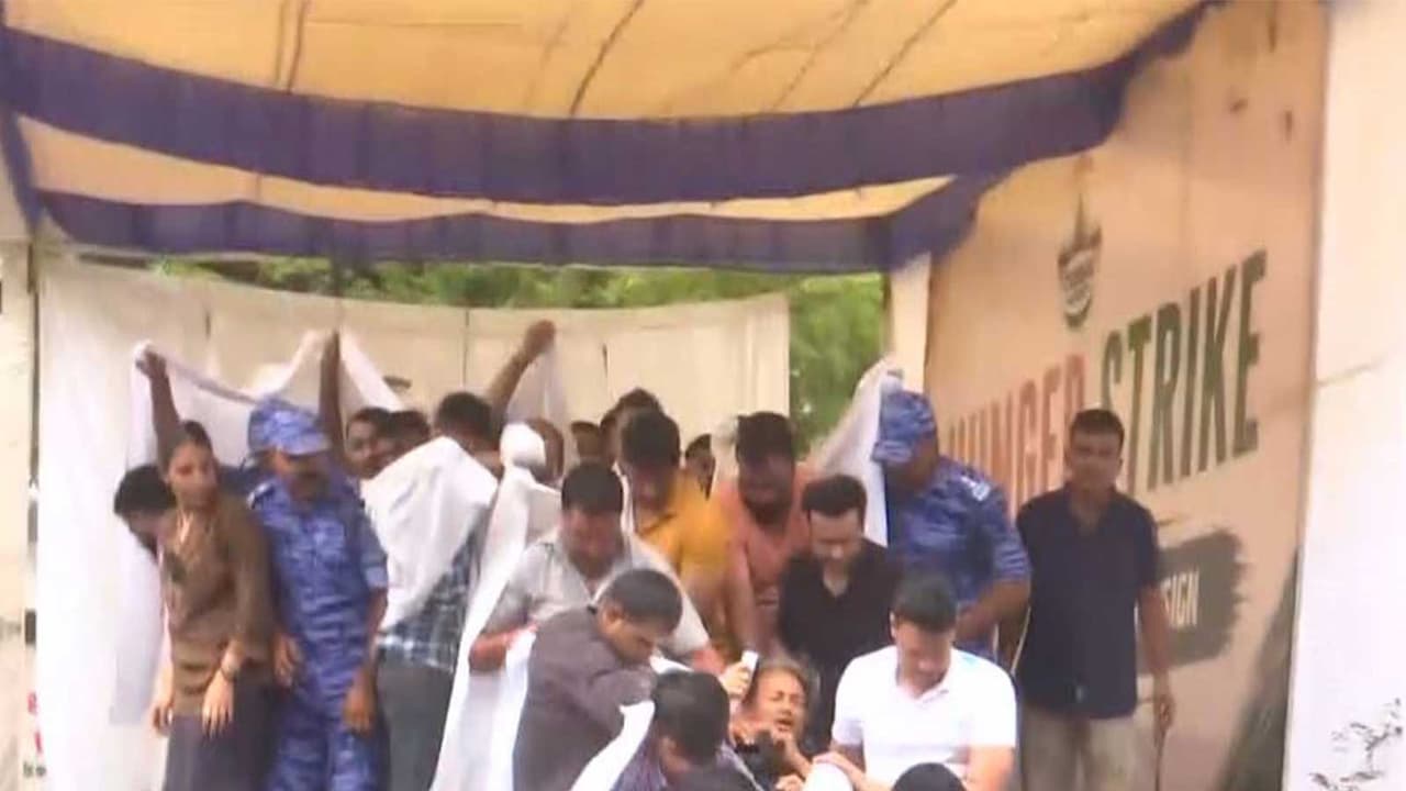 Sonam Wangchuk taken to hospital after 20 day hunger strike at Jantar Mantar (Photo/ANI) Sonam Wangchuk taken to hospital after 20 day hunger strike at Jantar Mantar (Photo/ANI)