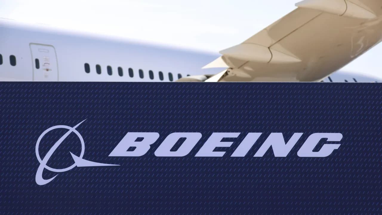 https://stocktwits.com/news articles/markets/equity/boeing workers union lawmakers intervene strike a deal/chrC0w0Rd9n