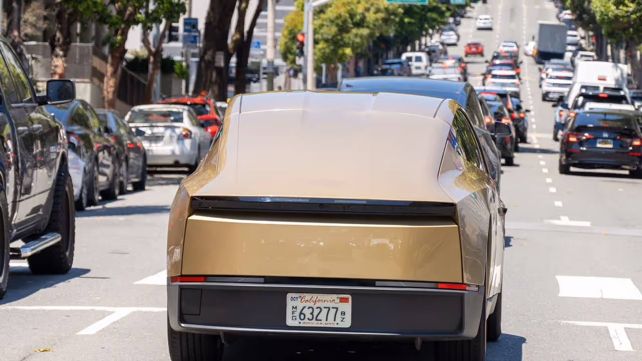 https://stocktwits.com/news articles/markets/equity/tesla cybercab cathie wood chamath ai energy push analyst bull case absurd/cZYyNaMRJrU https://stocktwits.com/news articles/markets/equity/tesla cybercab cathie wood chamath ai energy push analyst bull case absurd/cZYyNaMRJrU