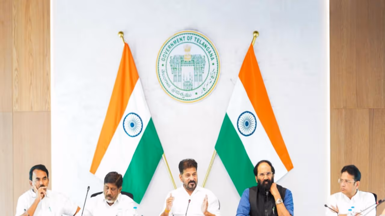 CM Revanth Reddy holds a review of irrigation projects (Photo: Telangana/CMO) CM Revanth Reddy holds a review of irrigation projects (Photo: Telangana/CMO)